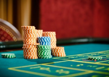 Live dealer tables on borneo303 platform showing real-time player counts
